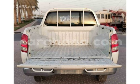 Ra Imported Mitsubishi L200 funfun Ọkọ̀ in Import - Dubai ni Ashanti Ra Imported Mitsubishi L200 funfun Ọkọ̀ in Import - Dubai ni Ashanti