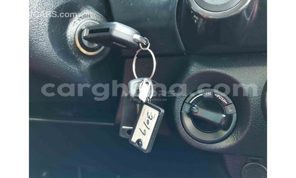 Ra Imported Toyota Hilux funfun Ọkọ̀ in Import - Dubai ni Ashanti Ra Imported Toyota Hilux funfun Ọkọ̀ in Import - Dubai ni Ashanti