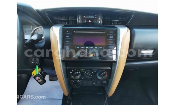 Ra Imported Toyota Fortuner funfun Ọkọ̀ in Import - Dubai ni Ashanti Ra Imported Toyota Fortuner funfun Ọkọ̀ in Import - Dubai ni Ashanti