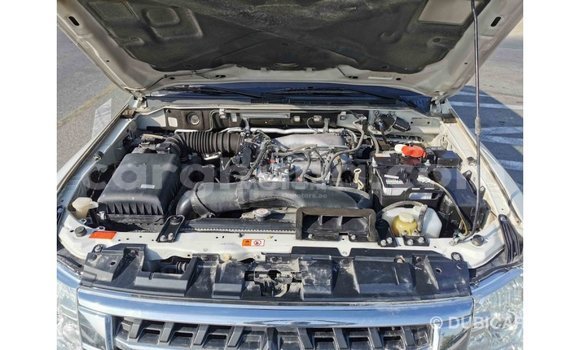 Sayi Imported Mitsubishi Pajero White Mota in Import - Dubai a Ashanti Sayi Imported Mitsubishi Pajero White Mota in Import - Dubai a Ashanti