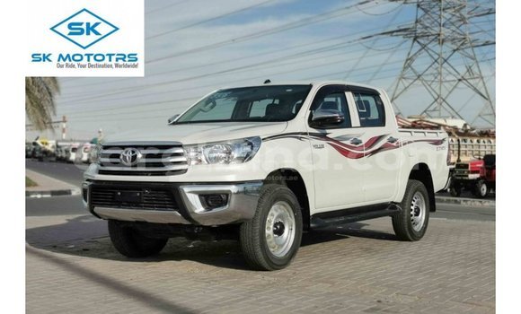 Ra Imported Toyota Hilux funfun Ọkọ̀ in Import - Dubai ni Ashanti Ra Imported Toyota Hilux funfun Ọkọ̀ in Import - Dubai ni Ashanti