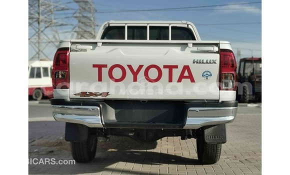 Ra Imported Toyota Hilux funfun Ọkọ̀ in Import - Dubai ni Ashanti Ra Imported Toyota Hilux funfun Ọkọ̀ in Import - Dubai ni Ashanti