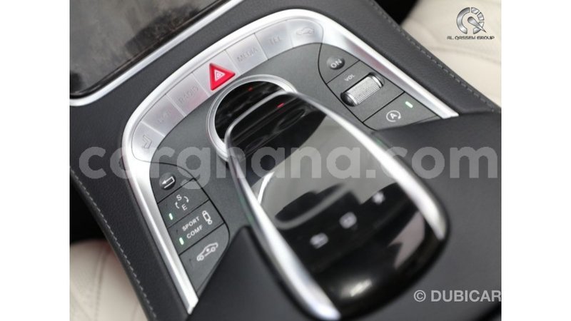 Big with watermark mercedes benz a200 ashanti import dubai 22132