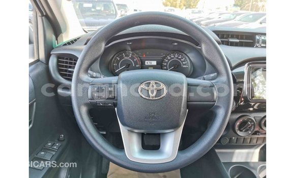 Buy Import Toyota Hilux White Car in Import - Dubai in Ashanti Buy Import Toyota Hilux White Car in Import - Dubai in Ashanti