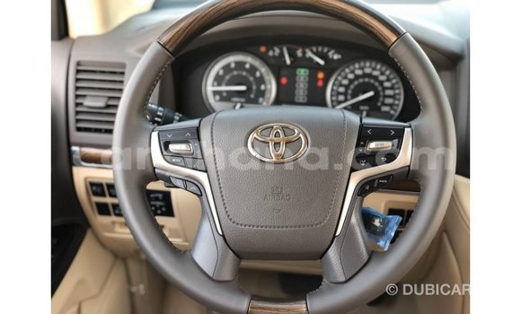 Ra Imported Toyota Land Cruiser funfun Ọkọ̀ in Import - Dubai ni Ashanti Ra Imported Toyota Land Cruiser funfun Ọkọ̀ in Import - Dubai ni Ashanti