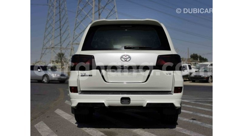 Big with watermark toyota land cruiser ashanti import dubai 22152