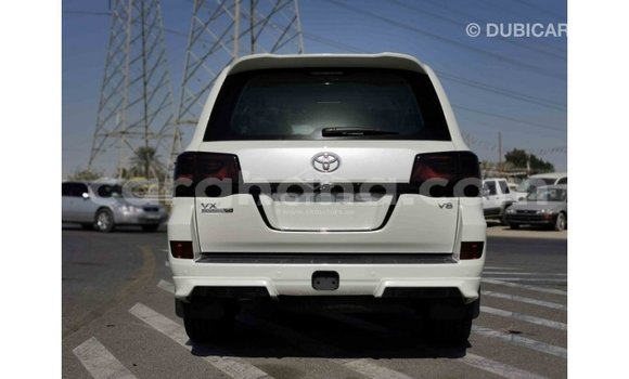 Buy Import Toyota Land Cruiser White Car in Import - Dubai in Ashanti Buy Import Toyota Land Cruiser White Car in Import - Dubai in Ashanti