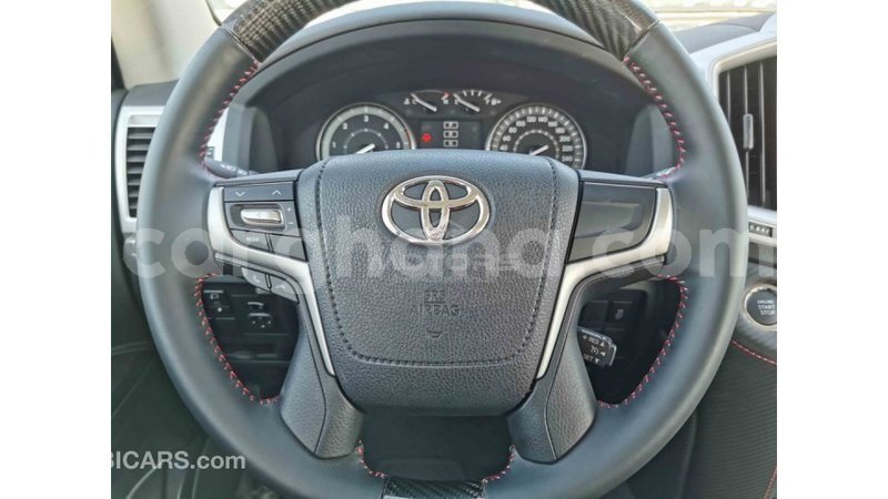 Big with watermark toyota land cruiser ashanti import dubai 22152