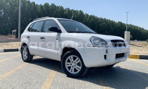Sayi Imported Hyundai Tucson White Mota in Import - Dubai a Ashanti Sayi Imported Hyundai Tucson White Mota in Import - Dubai a Ashanti