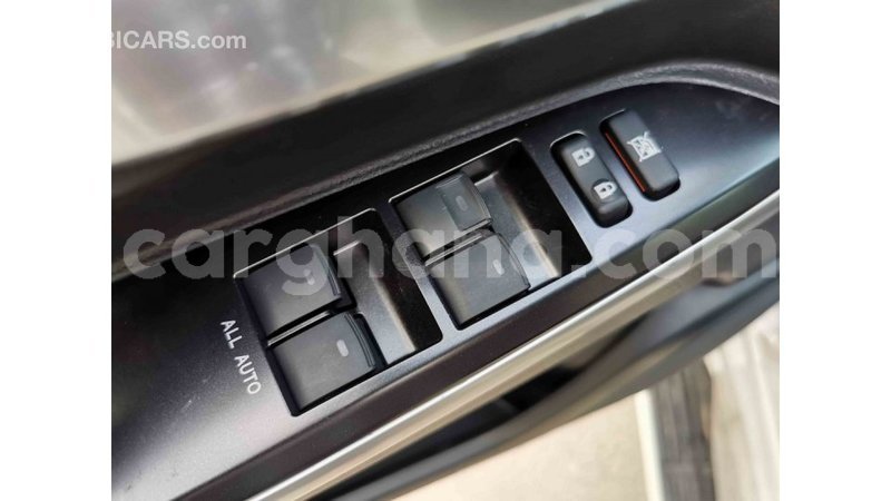 Big with watermark toyota land cruiser ashanti import dubai 22170