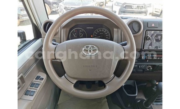 Buy Import Toyota Land Cruiser White Car in Import - Dubai in Ashanti Buy Import Toyota Land Cruiser White Car in Import - Dubai in Ashanti