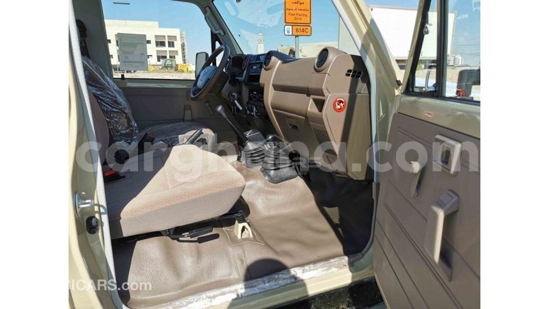 Big with watermark toyota land cruiser ashanti import dubai 22179