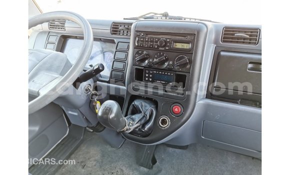 Buy Import Mitsubishi Carisma White Car in Import - Dubai in Ashanti Buy Import Mitsubishi Carisma White Car in Import - Dubai in Ashanti