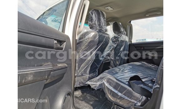 Buy Import Toyota Hilux White Car in Import - Dubai in Ashanti Buy Import Toyota Hilux White Car in Import - Dubai in Ashanti