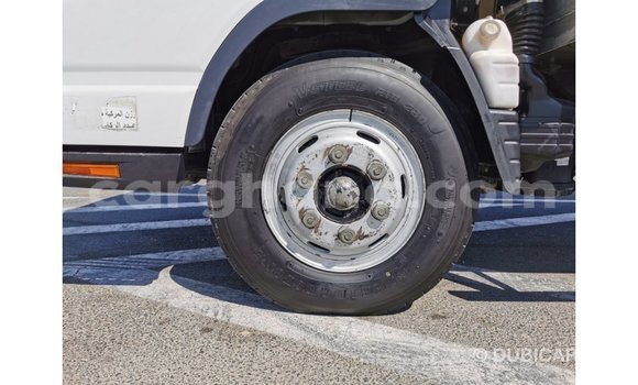 Buy Import Mitsubishi Carisma White Car in Import - Dubai in Ashanti Buy Import Mitsubishi Carisma White Car in Import - Dubai in Ashanti