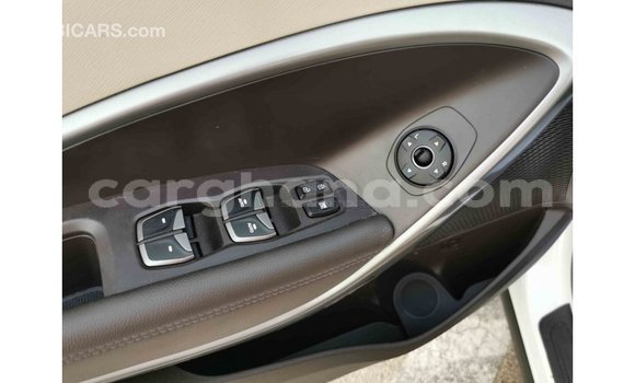 Buy Import Hyundai Santa Fe White Car in Import - Dubai in Ashanti Buy Import Hyundai Santa Fe White Car in Import - Dubai in Ashanti