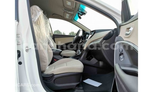Buy Import Hyundai Santa Fe White Car in Import - Dubai in Ashanti Buy Import Hyundai Santa Fe White Car in Import - Dubai in Ashanti
