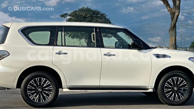 Big with watermark nissan patrol ashanti import dubai 22215