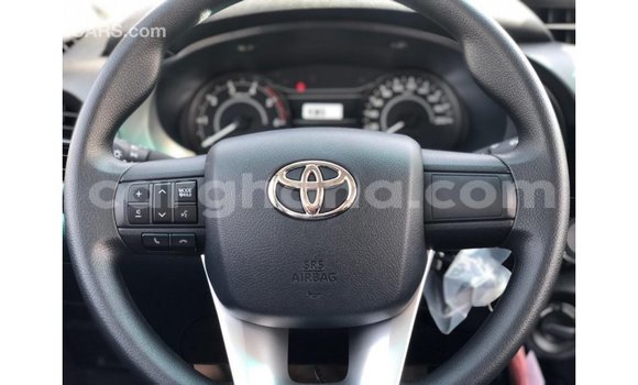 Ra Imported Toyota Hilux funfun Ọkọ̀ in Import - Dubai ni Ashanti Ra Imported Toyota Hilux funfun Ọkọ̀ in Import - Dubai ni Ashanti