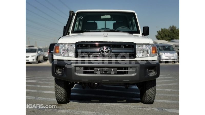 Big with watermark toyota land cruiser ashanti import dubai 22221