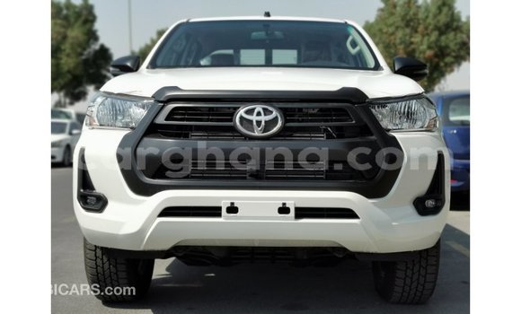 Buy Import Toyota Hilux White Car in Import - Dubai in Ashanti Buy Import Toyota Hilux White Car in Import - Dubai in Ashanti