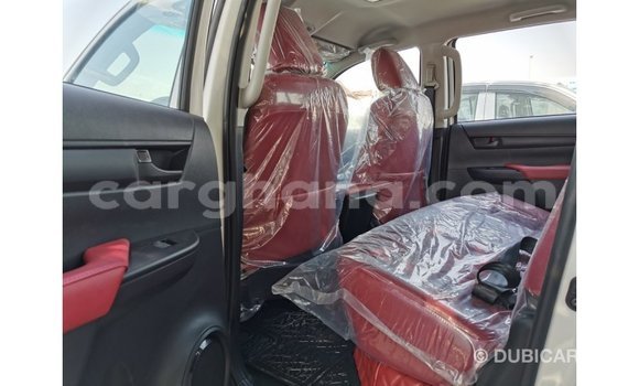 Buy Import Toyota Hilux White Car in Import - Dubai in Ashanti Buy Import Toyota Hilux White Car in Import - Dubai in Ashanti