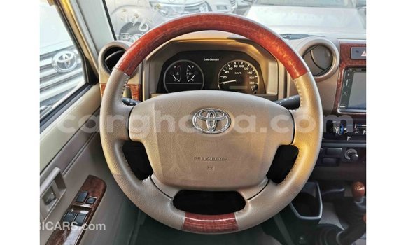 Buy Import Toyota Land Cruiser Beige Car in Import - Dubai in Ashanti Buy Import Toyota Land Cruiser Beige Car in Import - Dubai in Ashanti