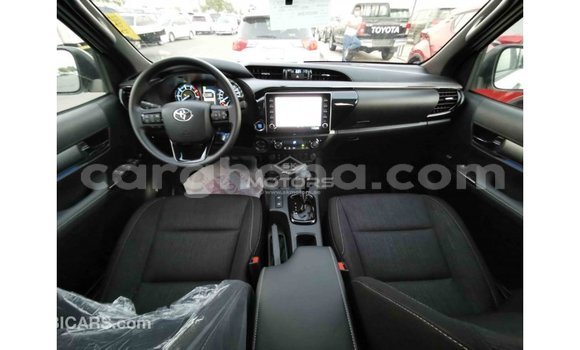 Ra Imported Toyota Hilux funfun Ọkọ̀ in Import - Dubai ni Ashanti Ra Imported Toyota Hilux funfun Ọkọ̀ in Import - Dubai ni Ashanti