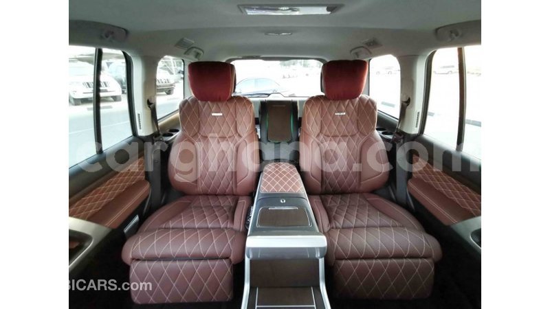 Big with watermark toyota land cruiser ashanti import dubai 22241