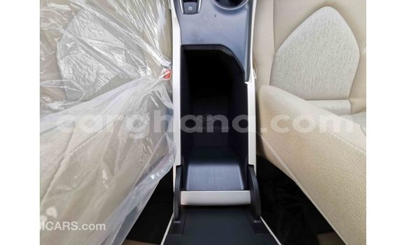 Buy Import Toyota Camry White Car in Import - Dubai in Ashanti Buy Import Toyota Camry White Car in Import - Dubai in Ashanti