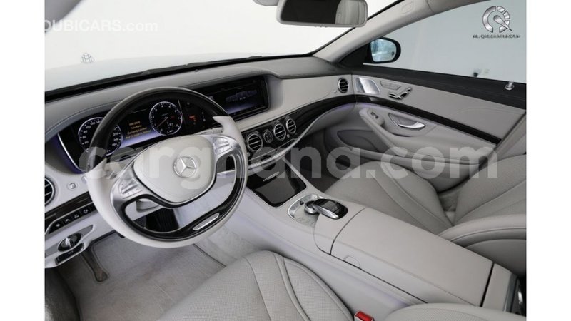 Big with watermark mercedes benz a200 ashanti import dubai 22285