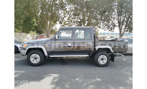 Sayi Imported Toyota Land Cruiser Sauran Mota in Import - Dubai a Ashanti Sayi Imported Toyota Land Cruiser Sauran Mota in Import - Dubai a Ashanti