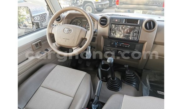 Buy Import Toyota Land Cruiser White Car in Import - Dubai in Ashanti Buy Import Toyota Land Cruiser White Car in Import - Dubai in Ashanti