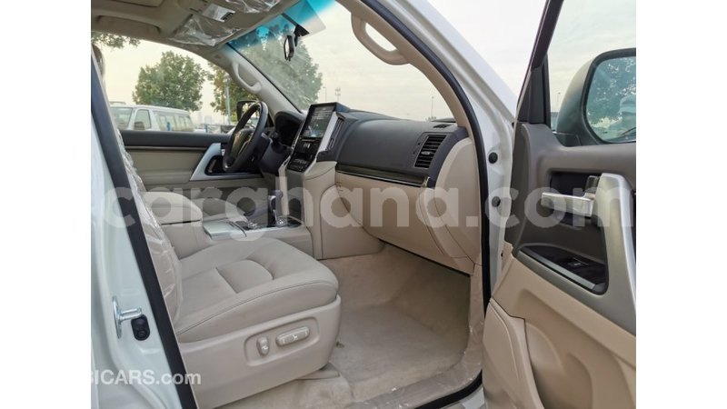 Big with watermark toyota land cruiser ashanti import dubai 22315