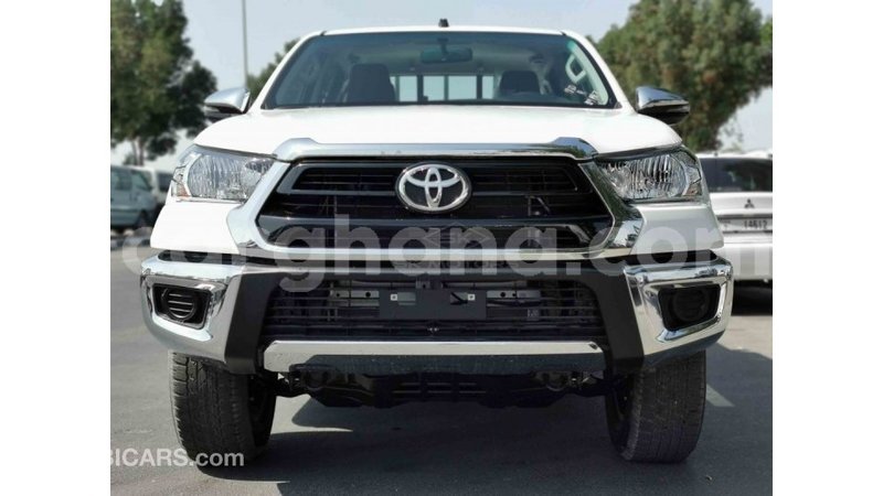 Big with watermark toyota hilux ashanti import dubai 22325