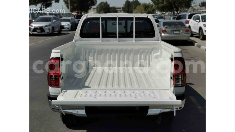 Big with watermark toyota hilux ashanti import dubai 22325