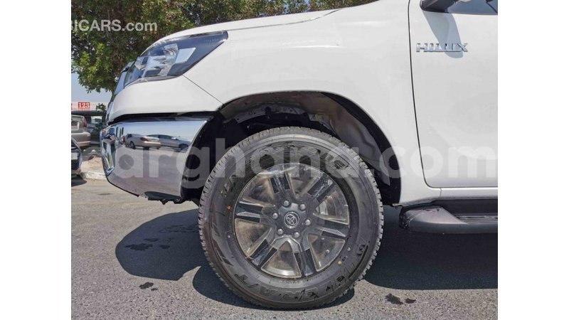 Big with watermark toyota hilux ashanti import dubai 22325