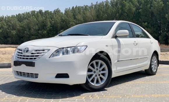 Buy Import Toyota Camry White Car in Import - Dubai in Ashanti Buy Import Toyota Camry White Car in Import - Dubai in Ashanti