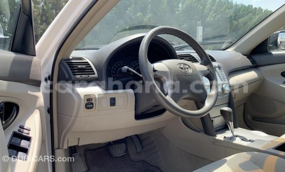 Buy Import Toyota Camry White Car in Import - Dubai in Ashanti Buy Import Toyota Camry White Car in Import - Dubai in Ashanti