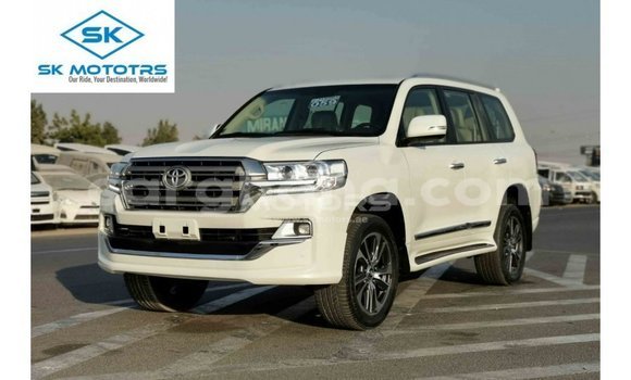 Ra Imported Toyota Land Cruiser funfun Ọkọ̀ in Import - Dubai ni Ashanti Ra Imported Toyota Land Cruiser funfun Ọkọ̀ in Import - Dubai ni Ashanti