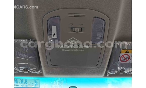 Sayi Imported Toyota Hilux White Mota in Import - Dubai a Ashanti Sayi Imported Toyota Hilux White Mota in Import - Dubai a Ashanti