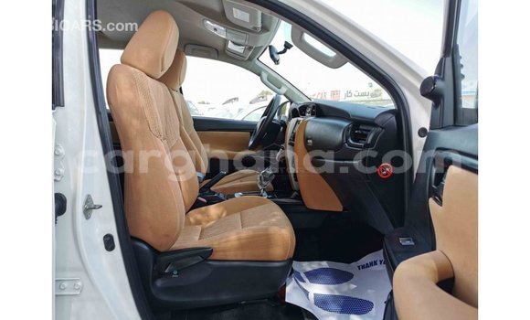 Ra Imported Toyota Fortuner funfun Ọkọ̀ in Import - Dubai ni Ashanti Ra Imported Toyota Fortuner funfun Ọkọ̀ in Import - Dubai ni Ashanti