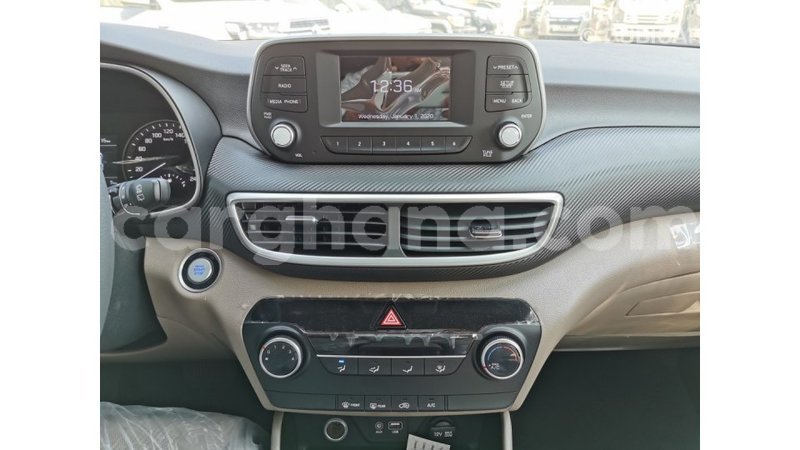 Big with watermark hyundai tucson ashanti import dubai 22371