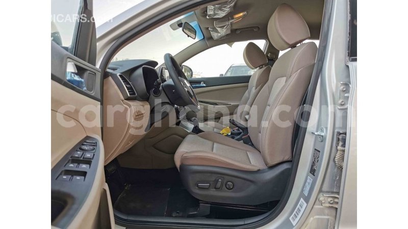 Big with watermark hyundai tucson ashanti import dubai 22377