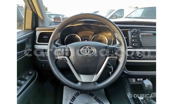 Buy Import Toyota Highlander Other Car in Import - Dubai in Ashanti Buy Import Toyota Highlander Other Car in Import - Dubai in Ashanti