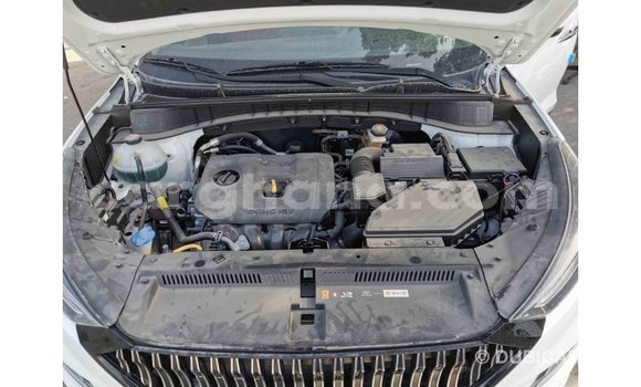 Sayi Imported Hyundai Tucson White Mota in Import - Dubai a Ashanti Sayi Imported Hyundai Tucson White Mota in Import - Dubai a Ashanti