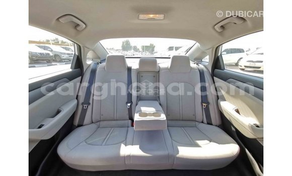 Sayi Imported Hyundai Sonata White Mota in Import - Dubai a Ashanti Sayi Imported Hyundai Sonata White Mota in Import - Dubai a Ashanti