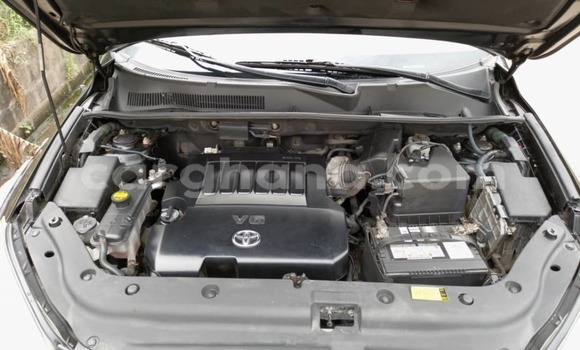 Ra Àlòkù Toyota RAV4 Black Ọkọ̀ in Sekondi ni Oorun Ra Àlòkù Toyota RAV4 Black Ọkọ̀ in Sekondi ni Oorun