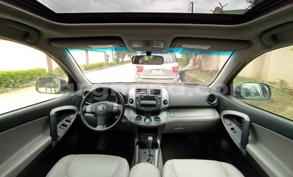 Ra Àlòkù Toyota RAV4 Black Ọkọ̀ in Sekondi ni Oorun Ra Àlòkù Toyota RAV4 Black Ọkọ̀ in Sekondi ni Oorun