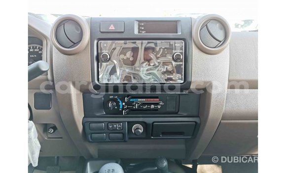Buy Import Toyota Land Cruiser White Car in Import - Dubai in Ashanti Buy Import Toyota Land Cruiser White Car in Import - Dubai in Ashanti